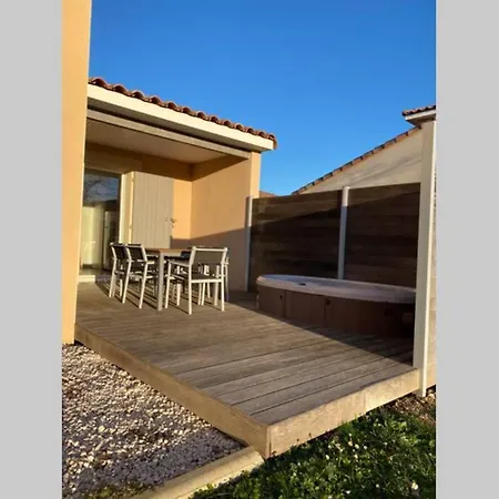 T3 Piscine Jaccuzi Privatif Villa *